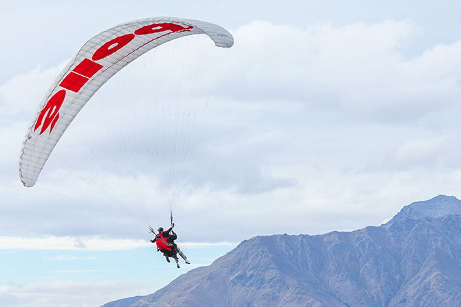 Tandem Paragliding, Lake Wakatipu Queenstown